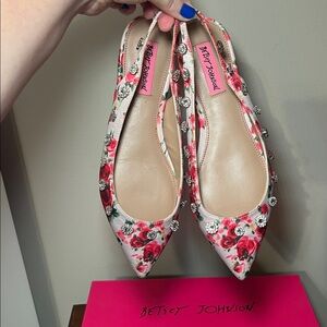 Betsey Johnson Pink Floral Satin Sparkly Gem Accents Pointy Toe Flats Shoes